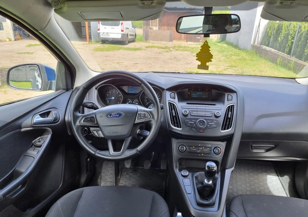 Ford Focus cena 17900 przebieg: 185000, rok produkcji 2015 z Czersk małe 232